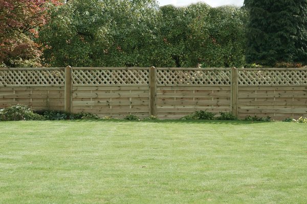 Horizontal Lattice Top Fence Panels